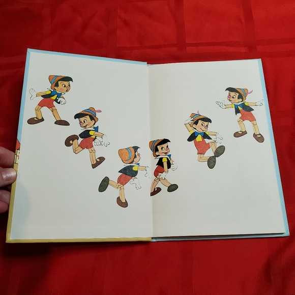Lot of 3 Vintage Disney Children's books- Bambi, Cinderella and Pinocchio - Picture 13 of 16